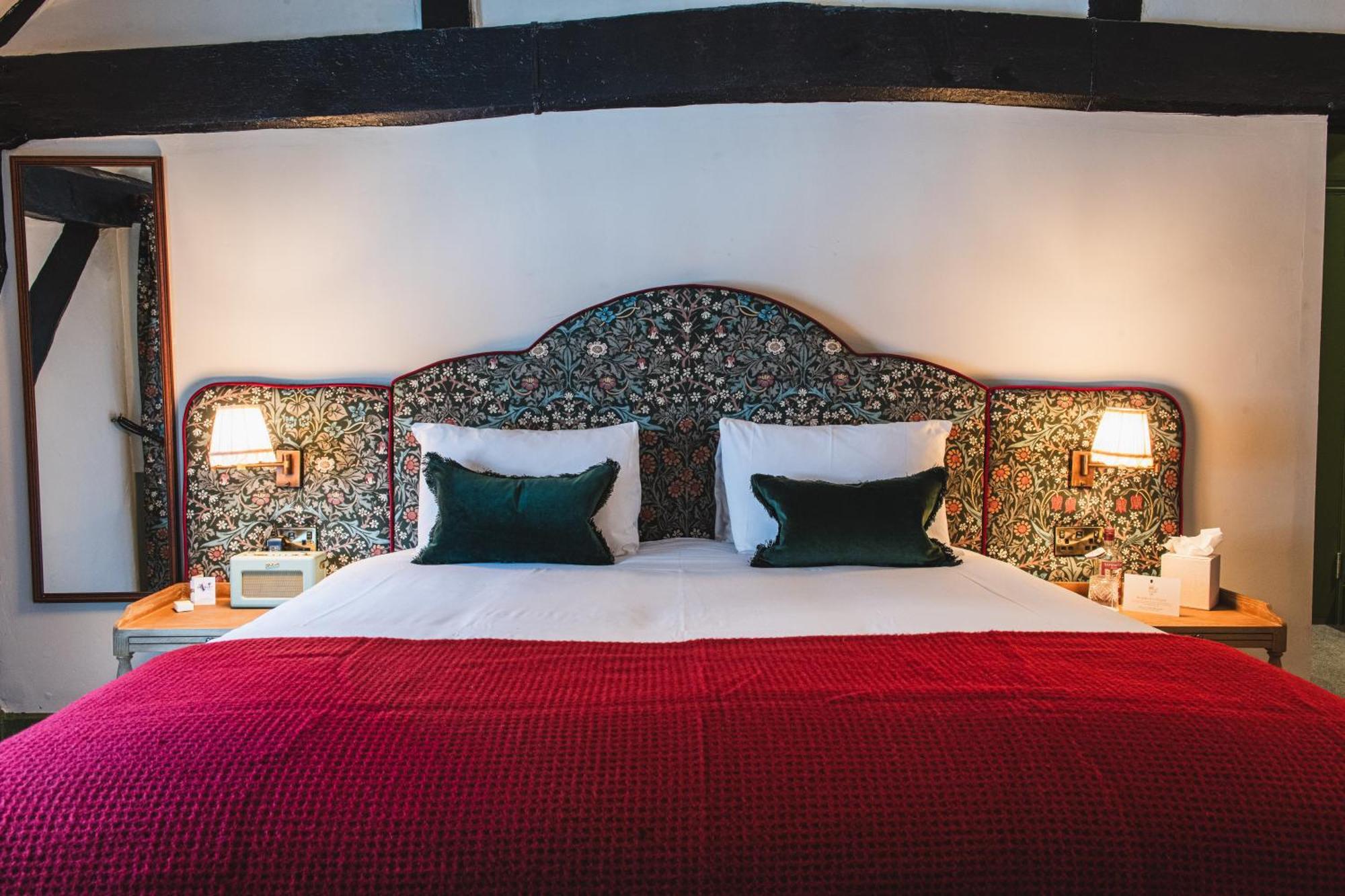 Bel And The Dragon-Odiham Hotel Kültér fotó